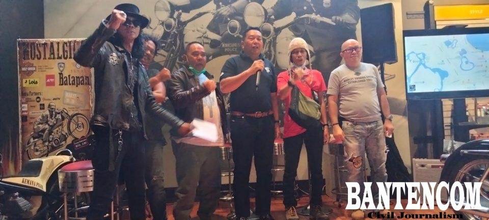 Semok Mangazine Gelar Balapan Motor Tua